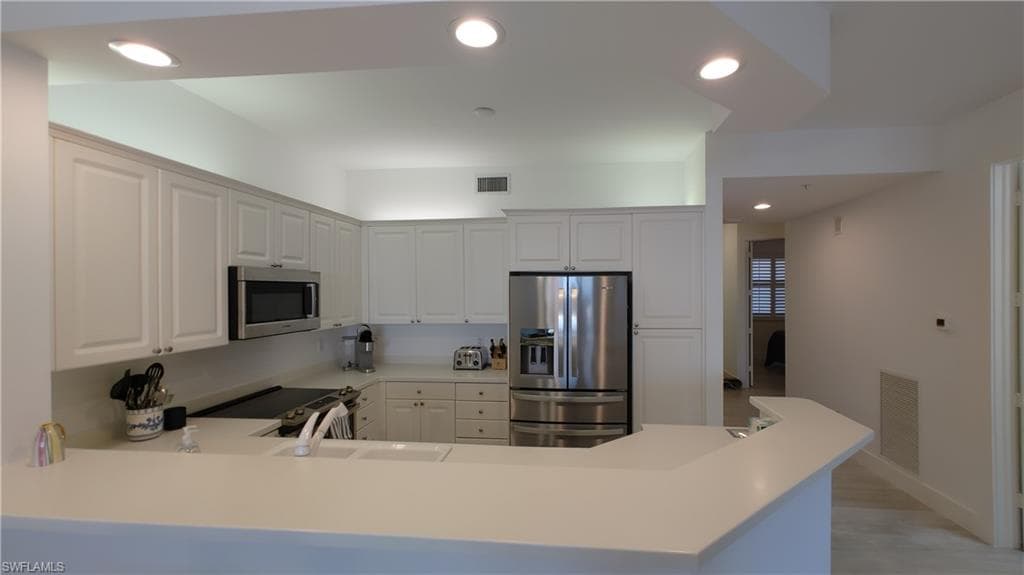 400 Flagship DR # 1104, NAPLES FL 34108-8