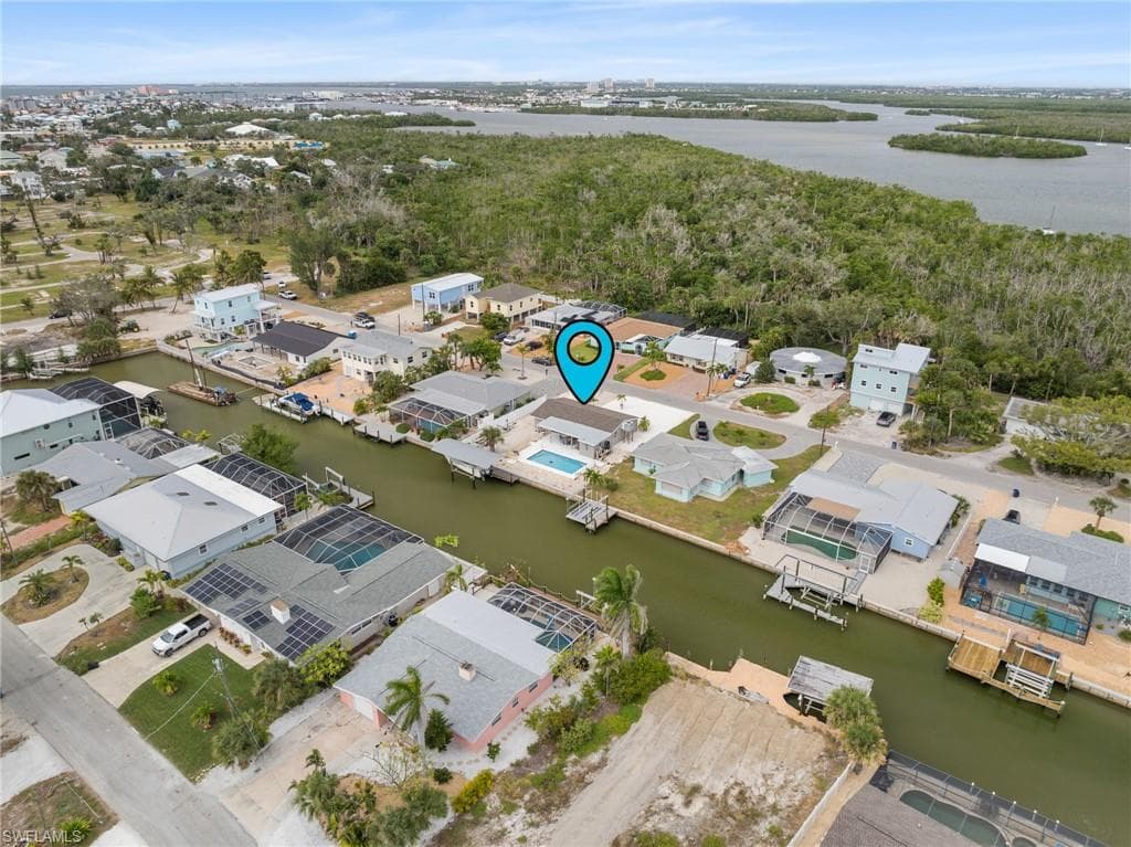 250 Donora BLVD, FORT MYERS BEACH FL 33931-5