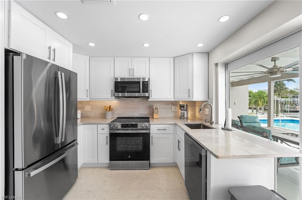 250 Donora BLVD, FORT MYERS BEACH FL 33931-14