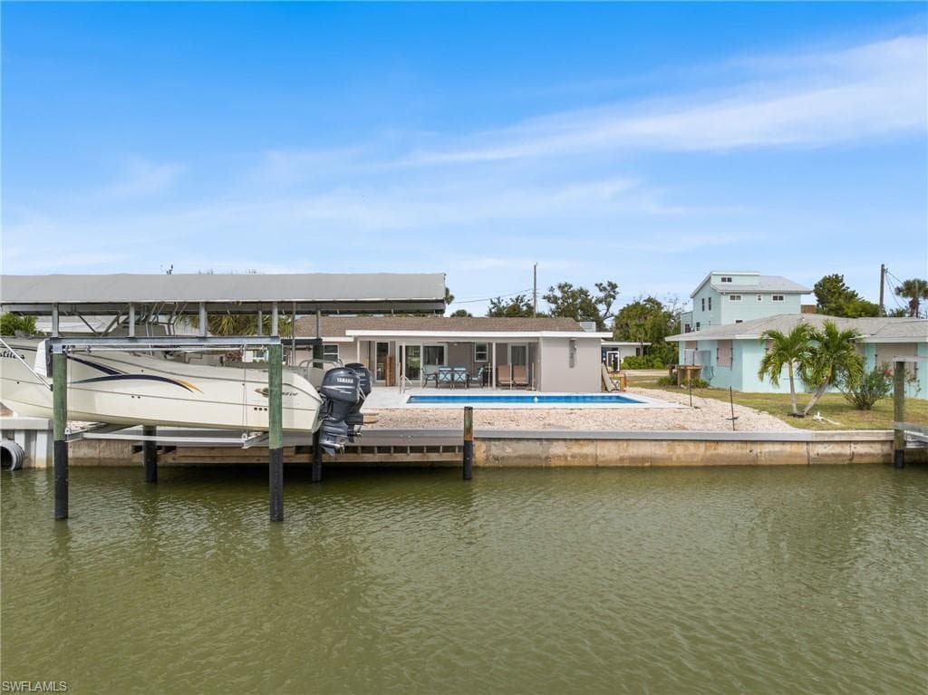 250 Donora BLVD, FORT MYERS BEACH FL 33931-3