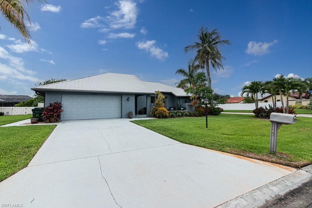 1702 Whiskey Creek DR, FORT MYERS FL 33919-4