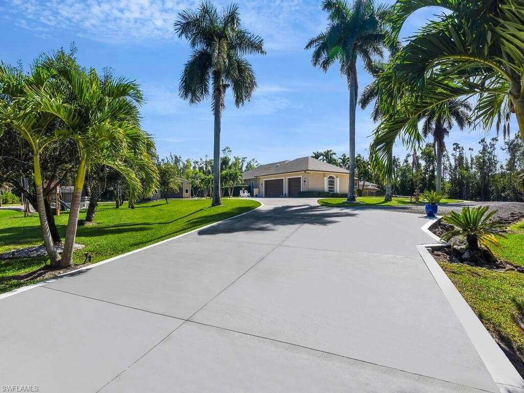 6480 Pine Cone CT, FORT MYERS FL 33912-46