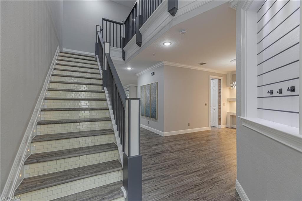 1330 Mariposa CIR # 103, NAPLES FL 34105-10