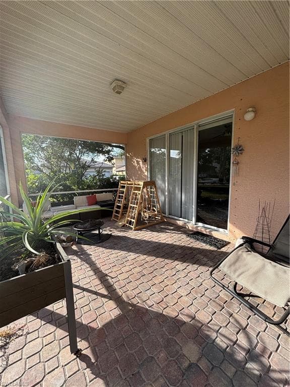 9450 Silver Pine LOOP, FORT MYERS FL 33967-5