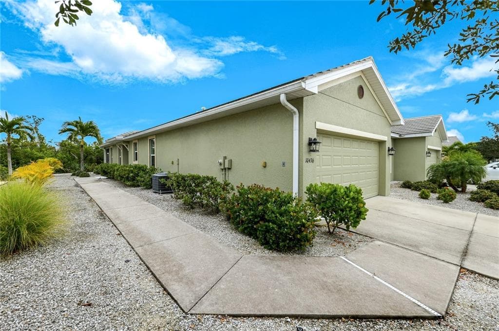10436 Peso Del Rio DR, FORT MYERS FL 33908-1