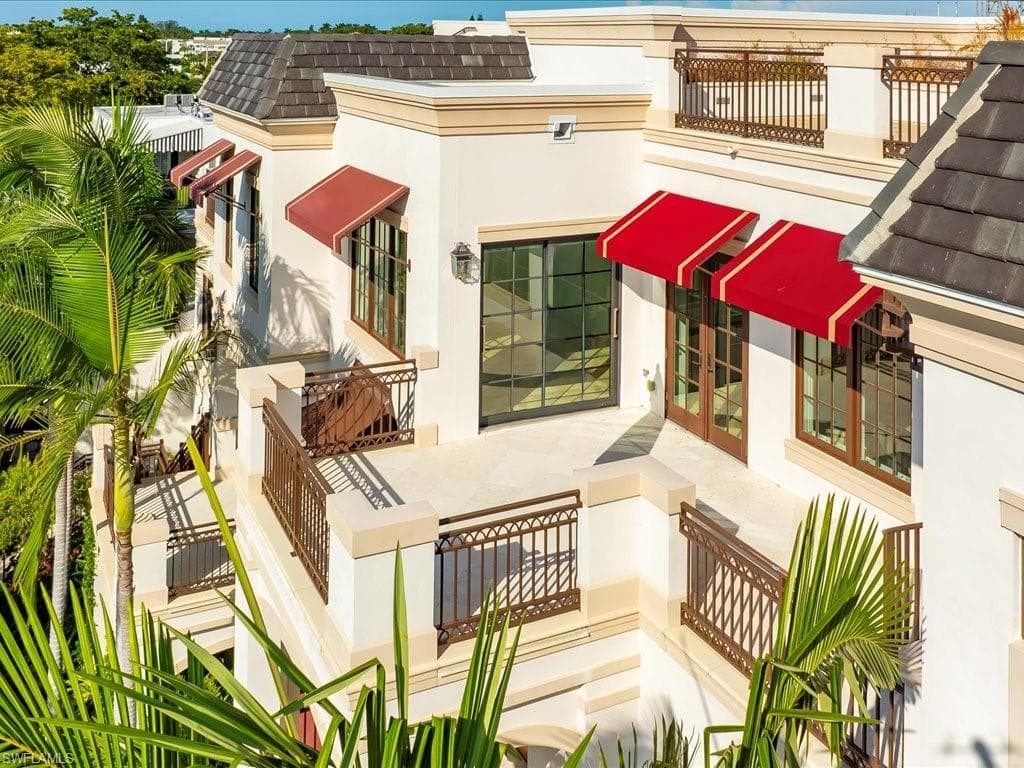 745 12th AVE S # 102, NAPLES FL 34102-46