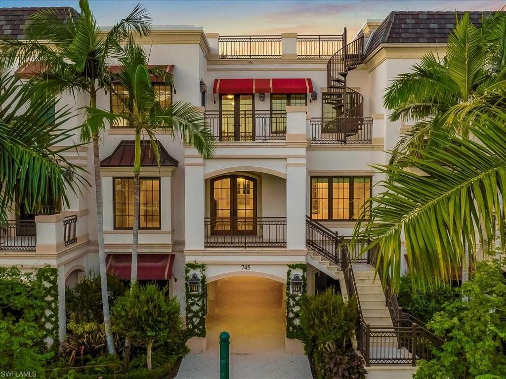 745 12th AVE S # 102, NAPLES FL 34102-2