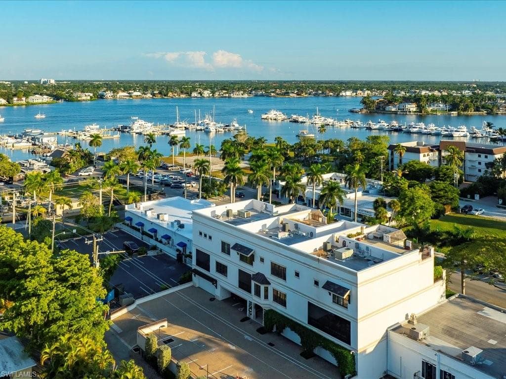 745 12th AVE S # 102, NAPLES FL 34102-48