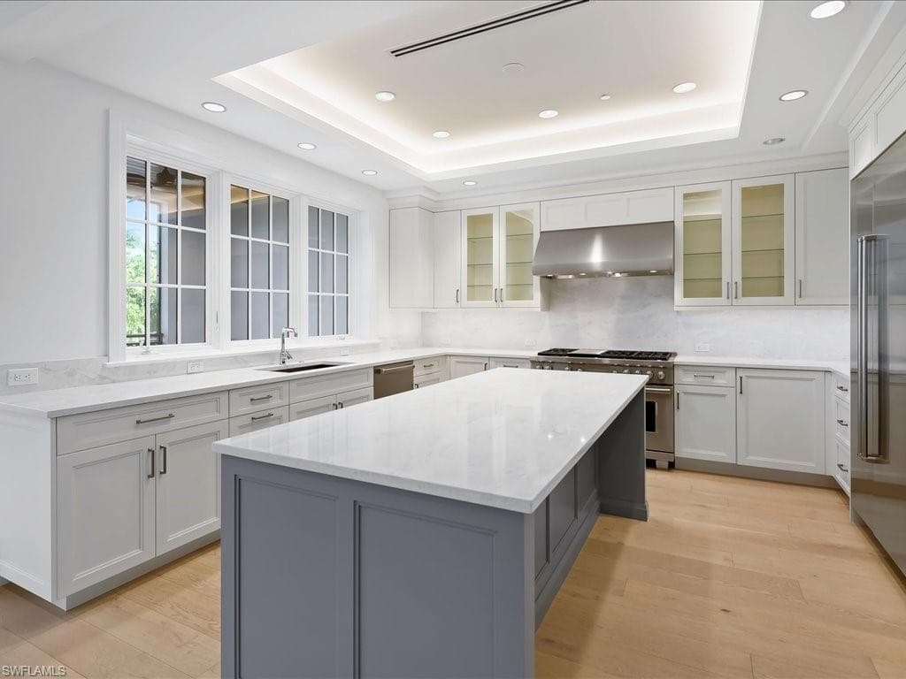 745 12th AVE S # 102, NAPLES FL 34102-13