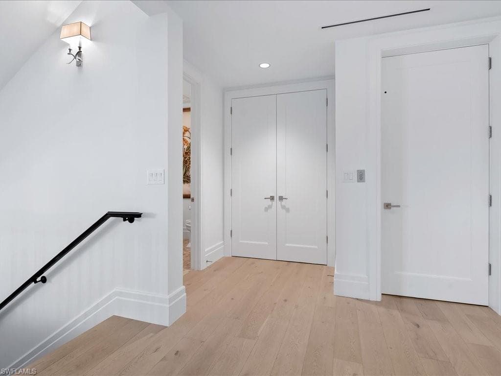 745 12th AVE S # 102, NAPLES FL 34102-40