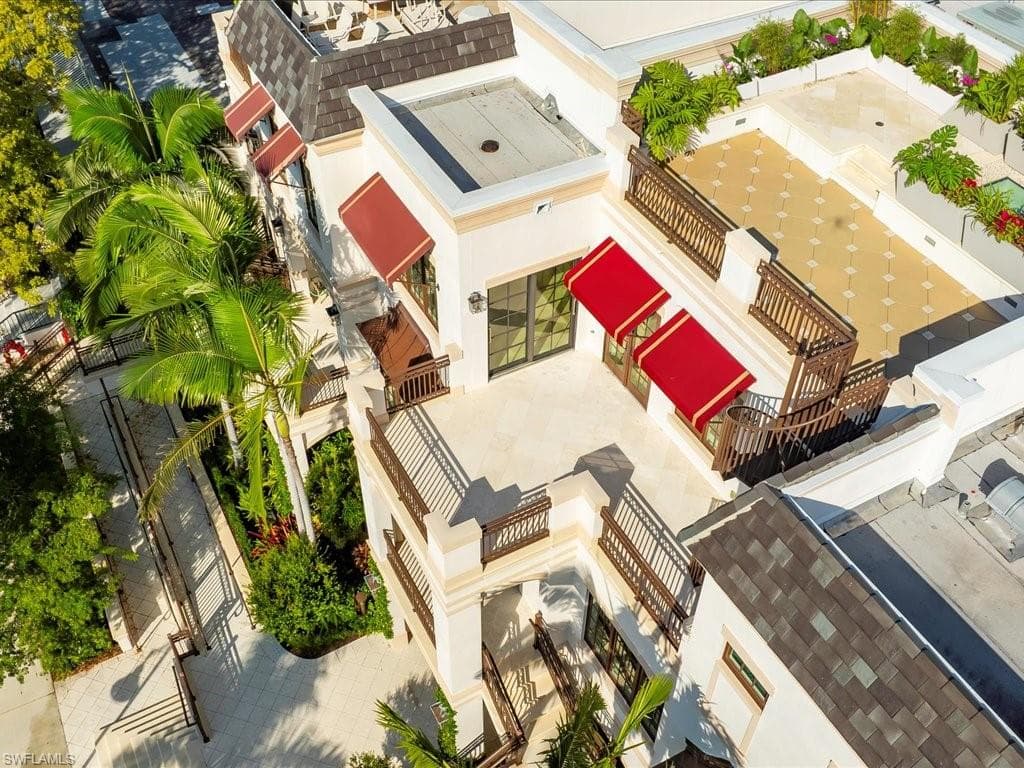 745 12th AVE S # 102, NAPLES FL 34102-47