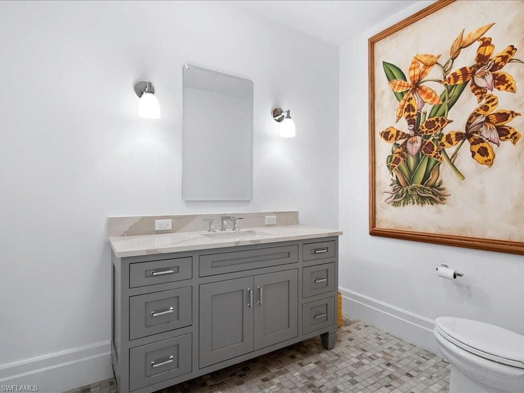 745 12th AVE S # 102, NAPLES FL 34102-39