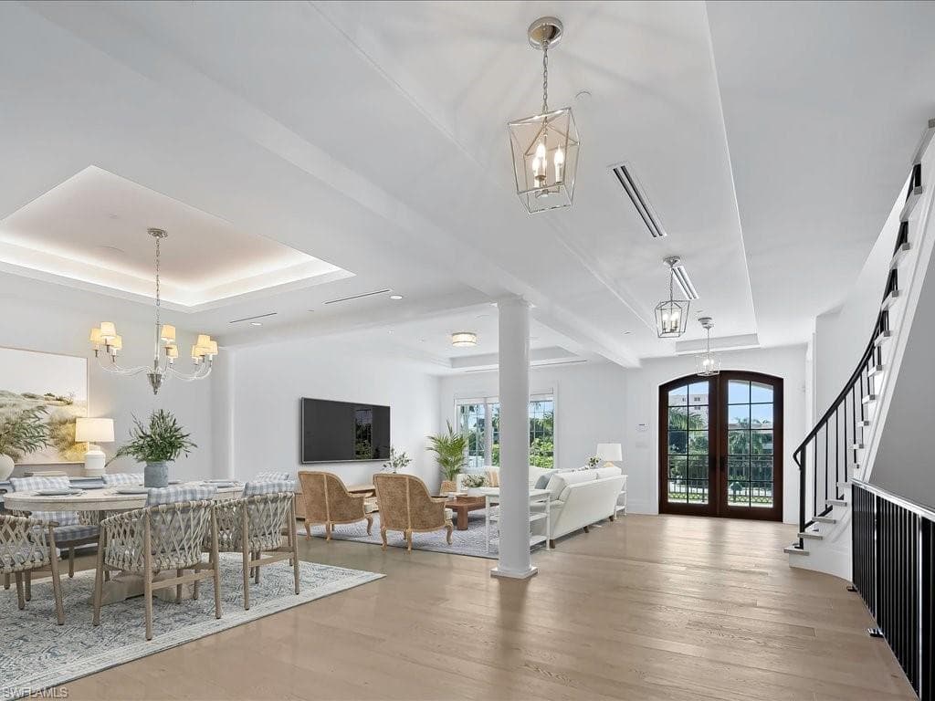 745 12th AVE S # 102, NAPLES FL 34102-7