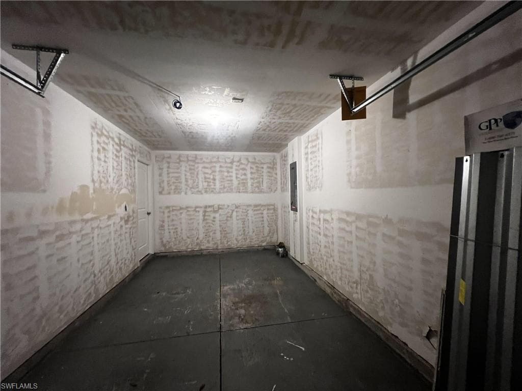 18319 Gibraltar LN, LEHIGH ACRES FL 33936-15