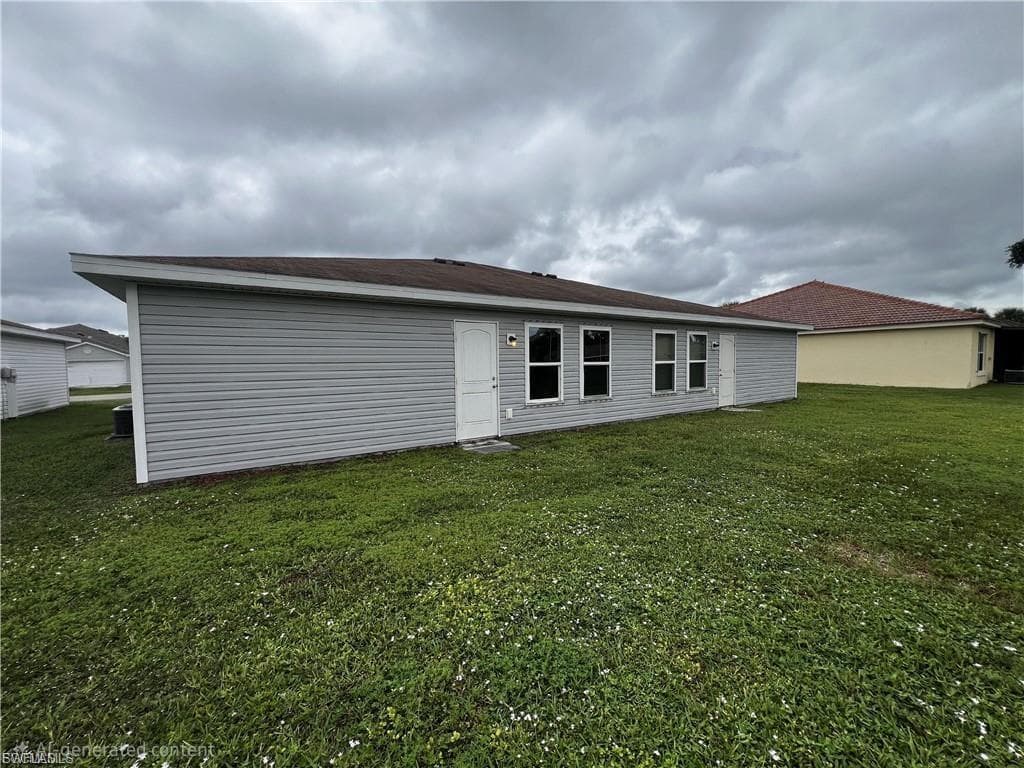 18319 Gibraltar LN, LEHIGH ACRES FL 33936-17