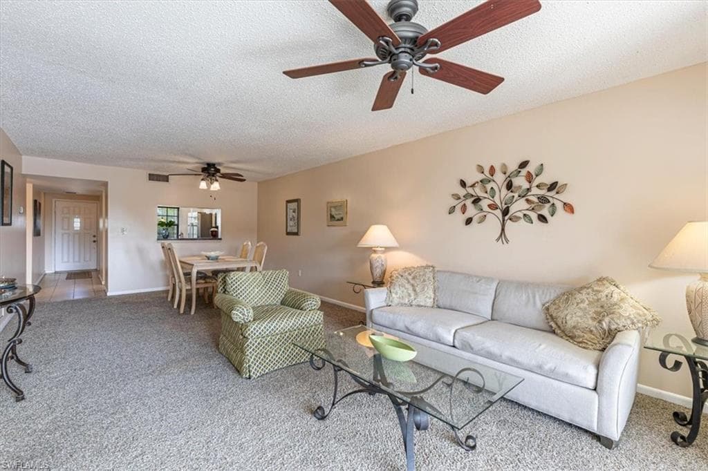 5535 Rattlesnake Hammock RD # 302, NAPLES FL 34113-4