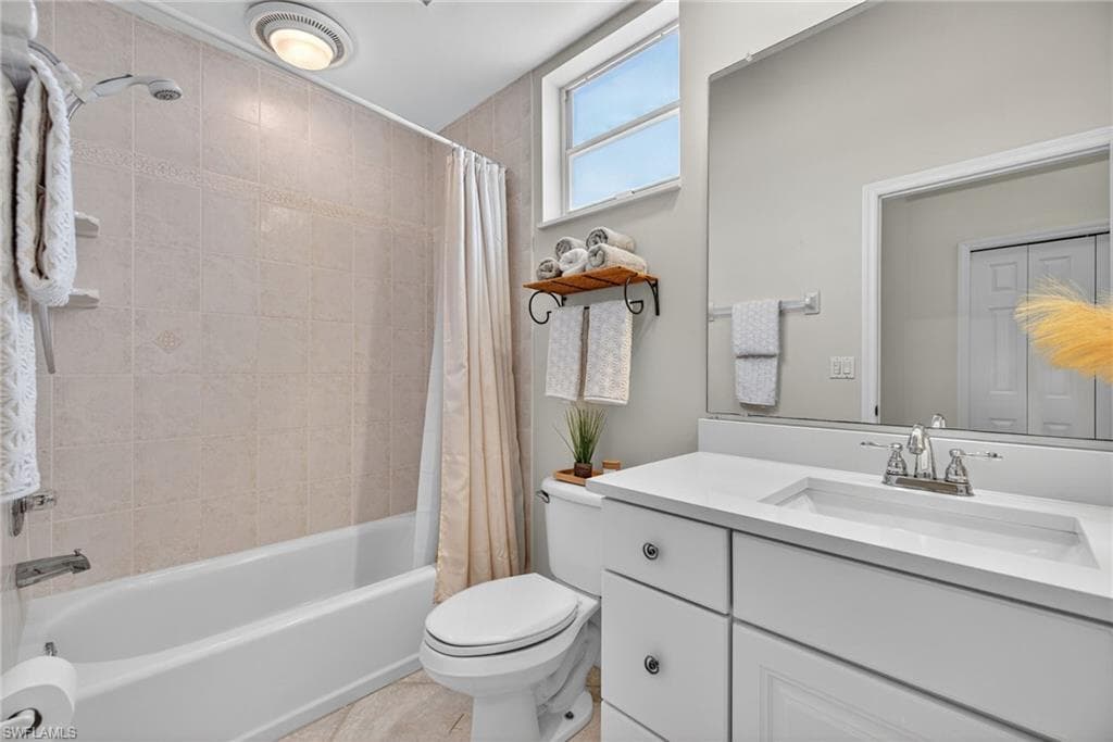 1928 SE 20th LN, CAPE CORAL FL 33990-26