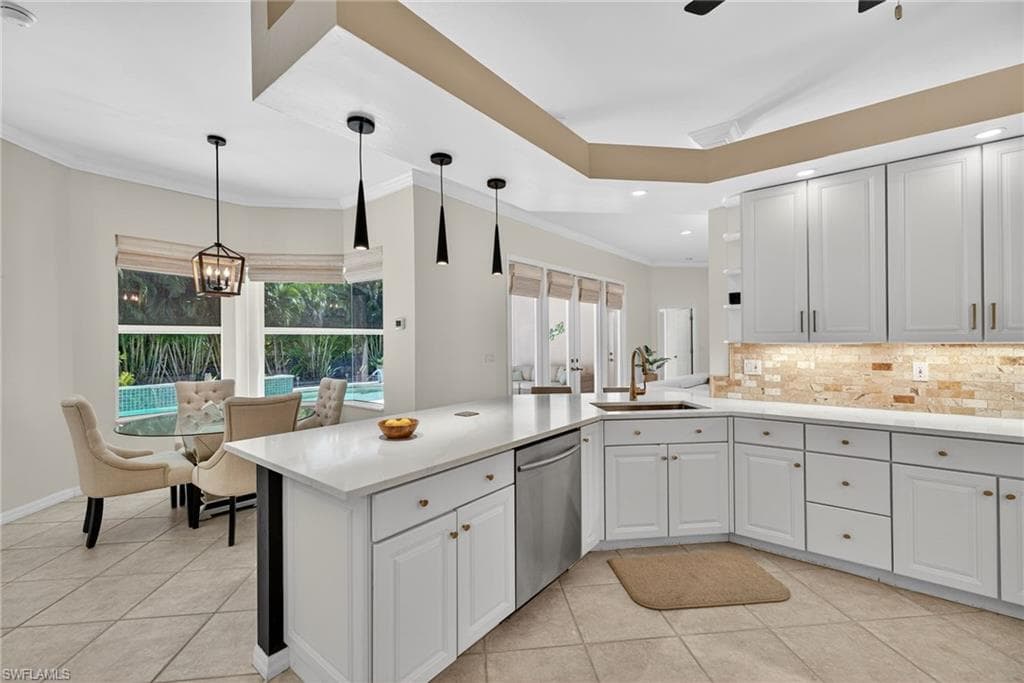 1928 SE 20th LN, CAPE CORAL FL 33990-17