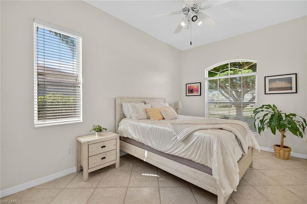 1928 SE 20th LN, CAPE CORAL FL 33990-27