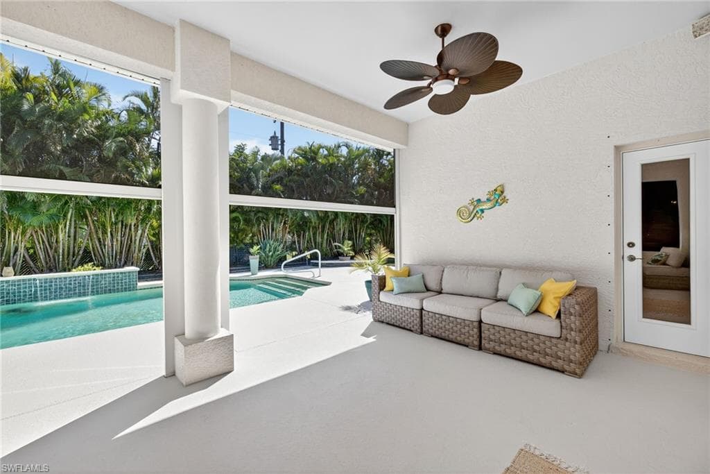 1928 SE 20th LN, CAPE CORAL FL 33990-33