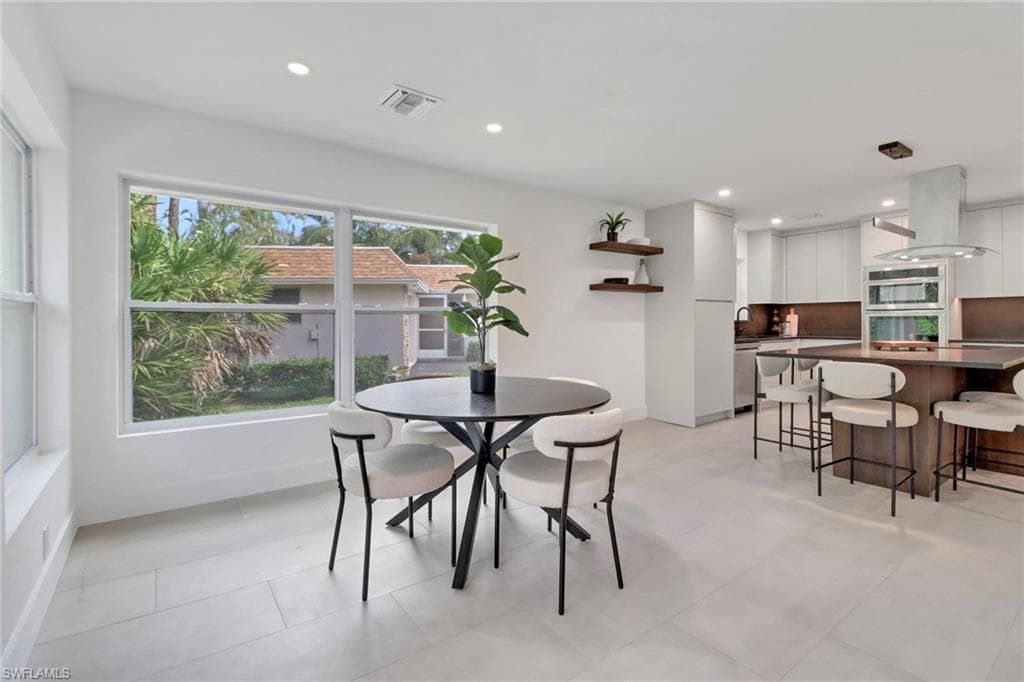 272 Yorkshire CT # 11, NAPLES FL 34112-12