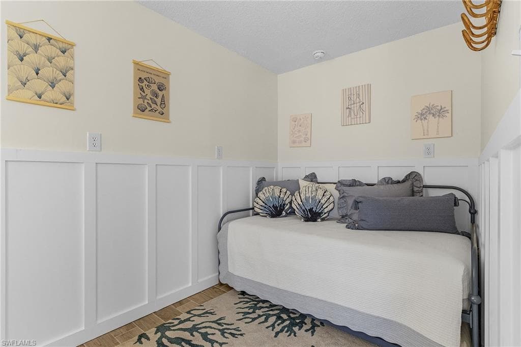 467 Madison CT, FORT MYERS BEACH FL 33931-22