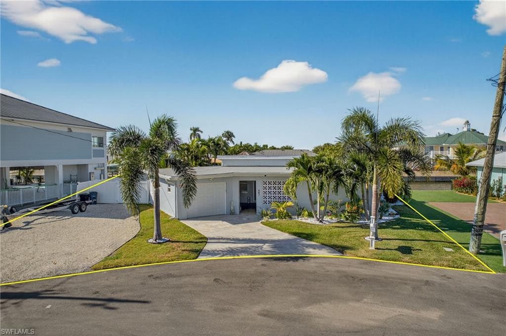 467 Madison CT, FORT MYERS BEACH FL 33931-6