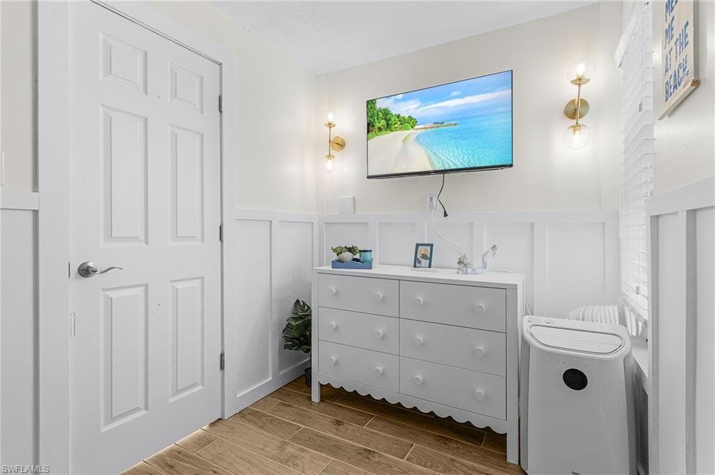 467 Madison CT, FORT MYERS BEACH FL 33931-23