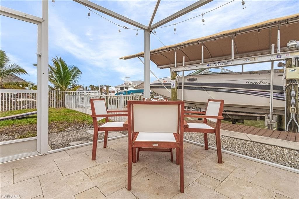 467 Madison CT, FORT MYERS BEACH FL 33931-17