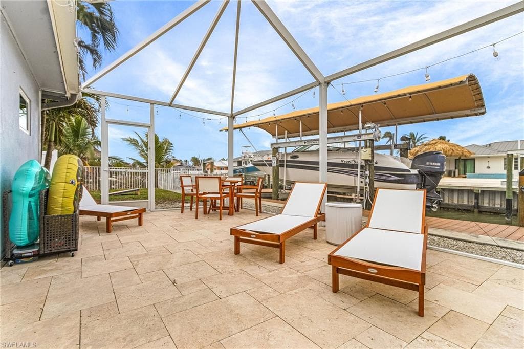 467 Madison CT, FORT MYERS BEACH FL 33931-18