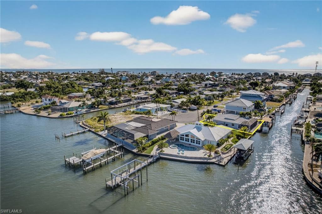 467 Madison CT, FORT MYERS BEACH FL 33931-34