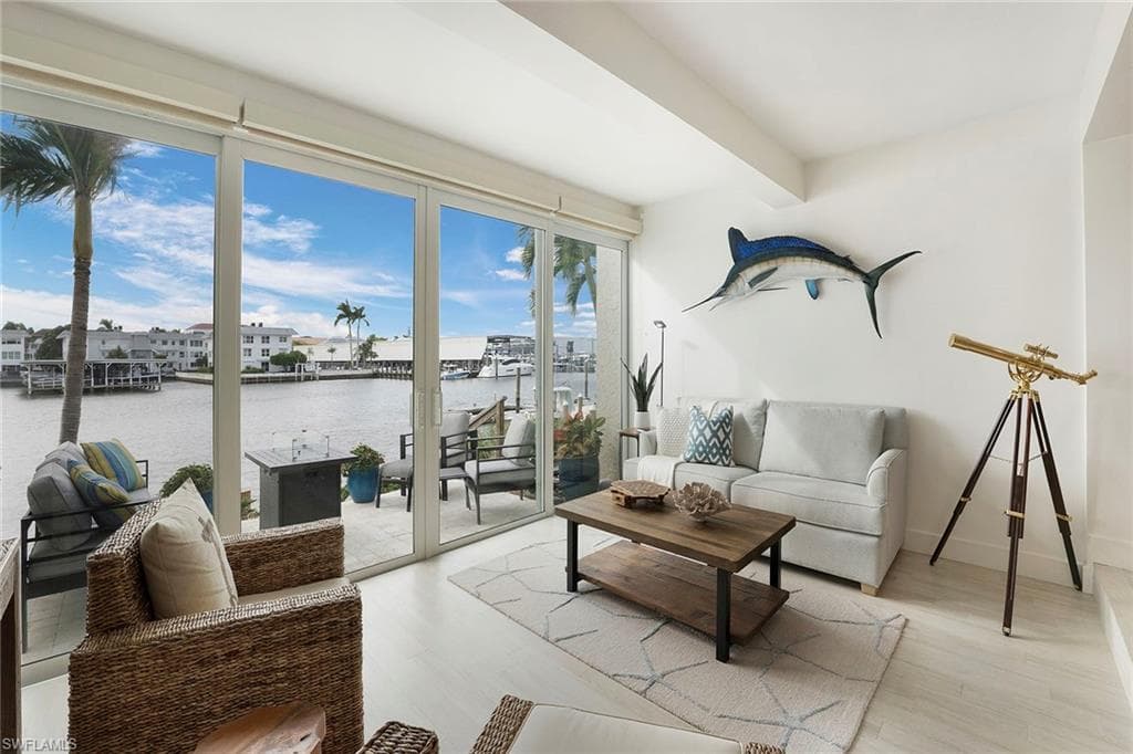 800 River Point DR # 209, NAPLES FL 34102-19