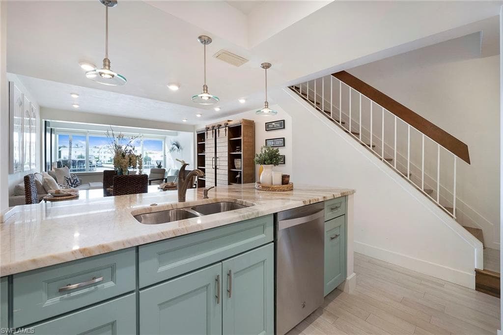 800 River Point DR # 209, NAPLES FL 34102-9