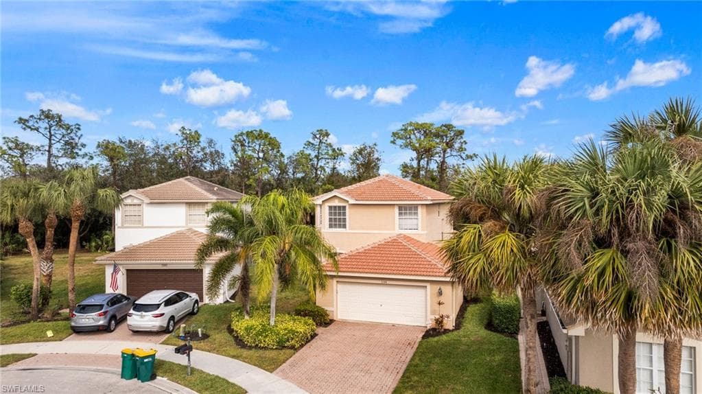 1384 Areca CV, NAPLES FL 34119-3