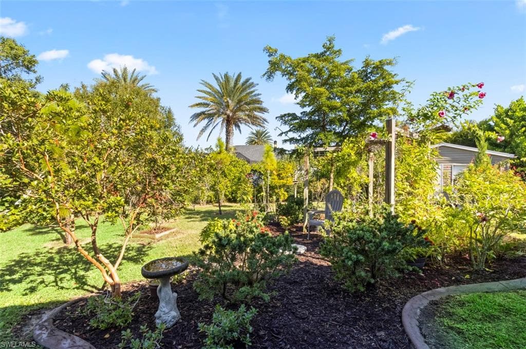 6711 Matt Pledger CT, NORTH FORT MYERS FL 33917-38