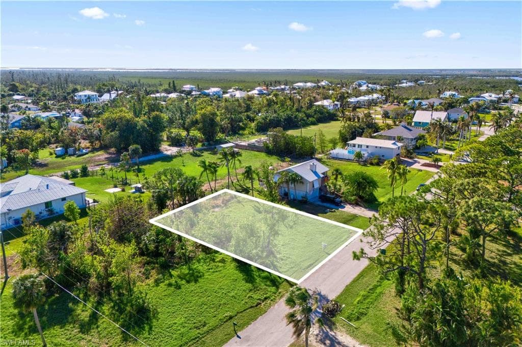 7767 Della Bitta LN, BOKEELIA FL 33922-5