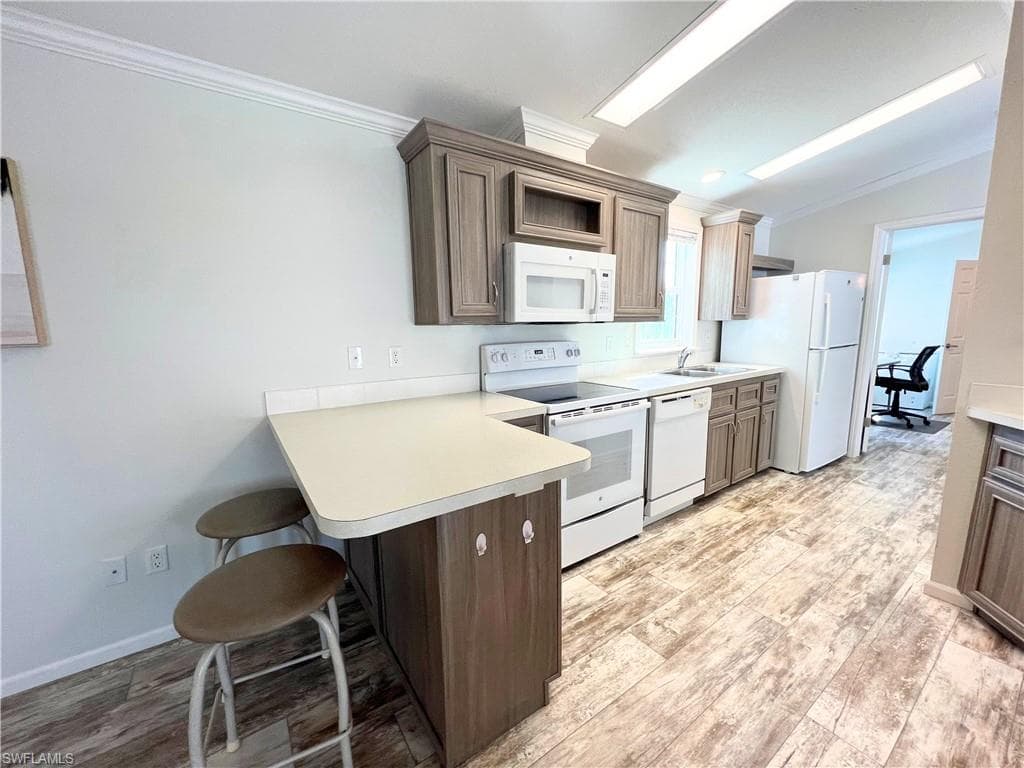 932 Palm DR # 274, NAPLES FL 34114-17