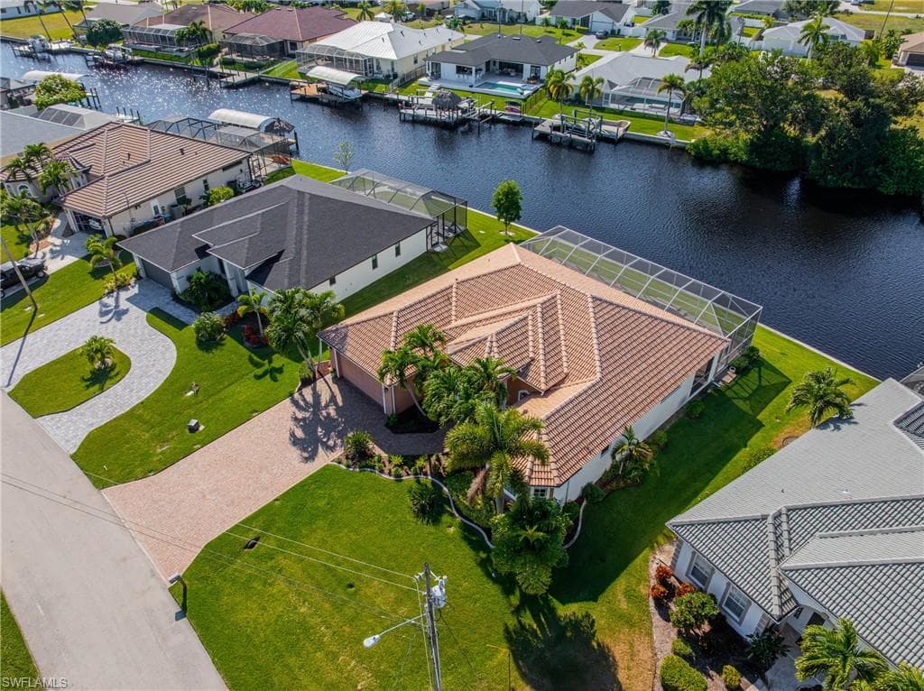 2202 SE 19th PL, CAPE CORAL FL 33990-2