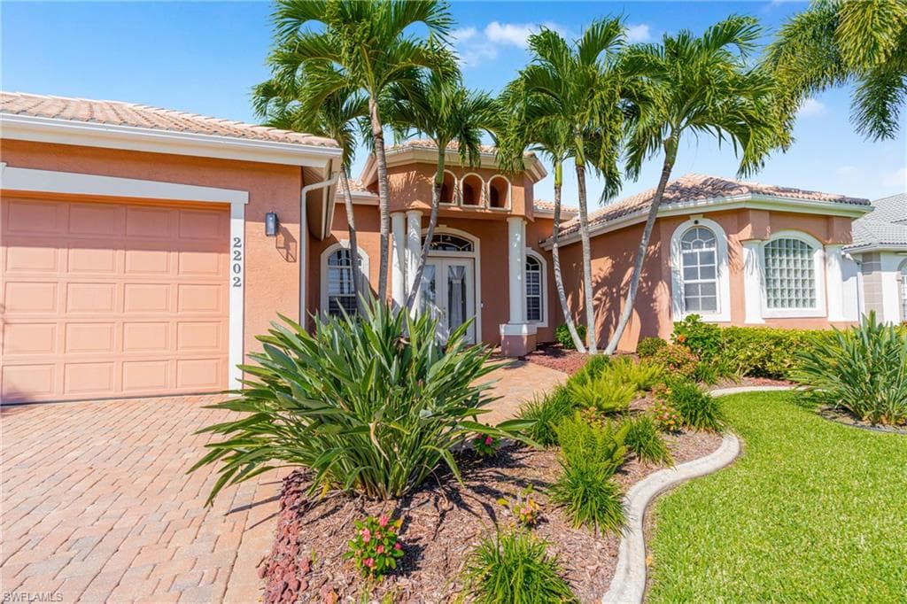 2202 SE 19th PL, CAPE CORAL FL 33990-4