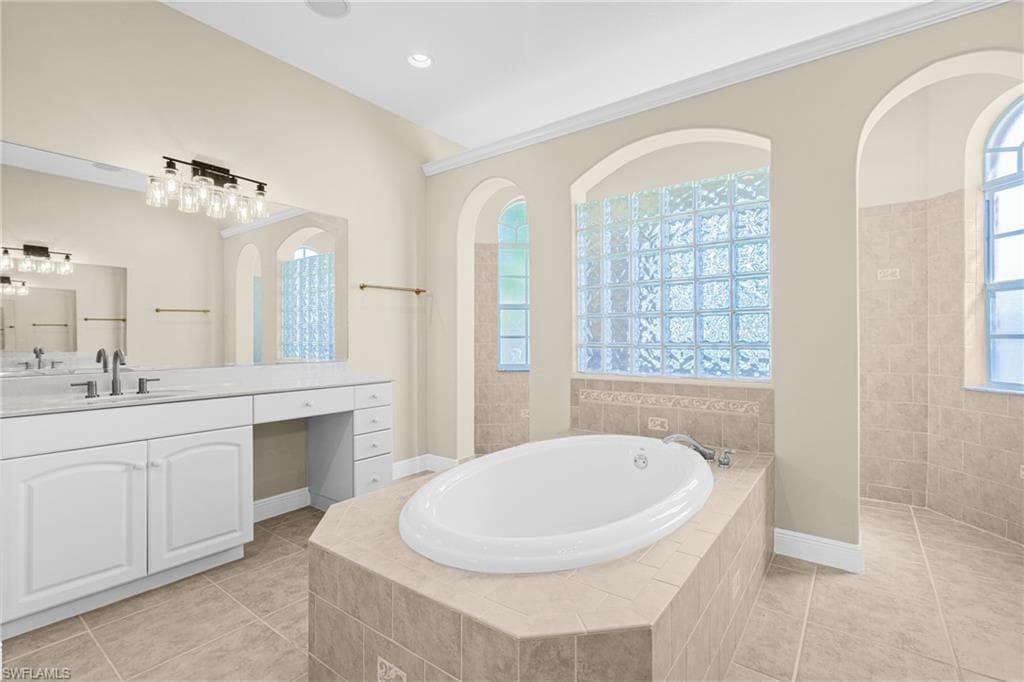 2202 SE 19th PL, CAPE CORAL FL 33990-23