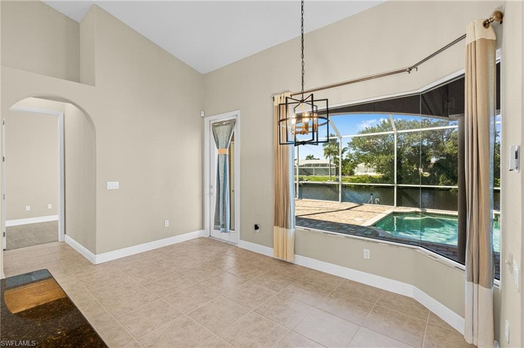 2202 SE 19th PL, CAPE CORAL FL 33990-17