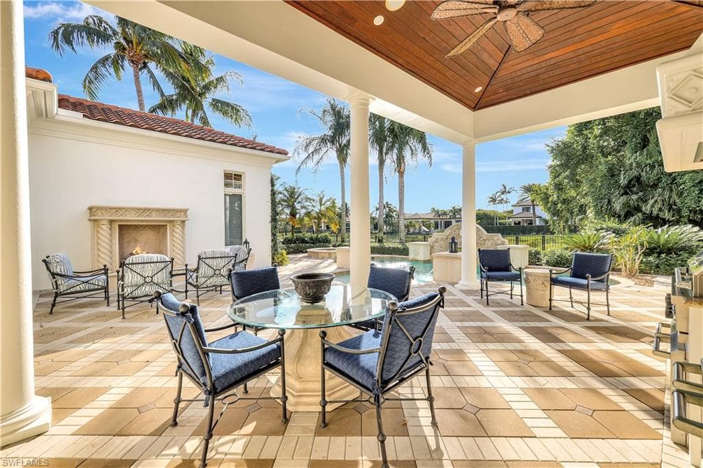2249 Miramonte CT, NAPLES FL 34105-35