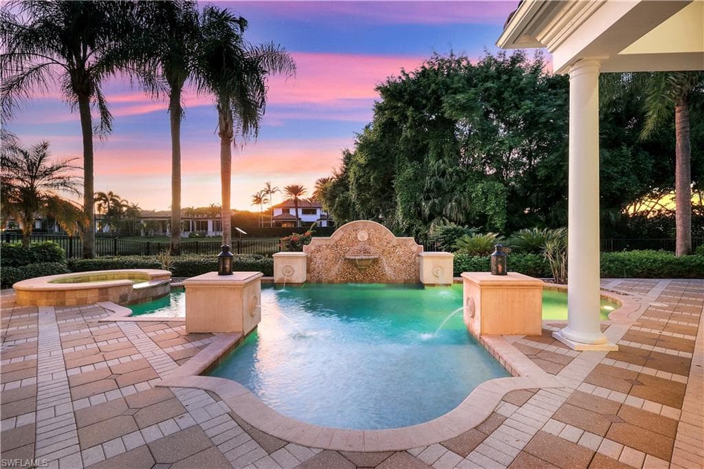 2249 Miramonte CT, NAPLES FL 34105-32