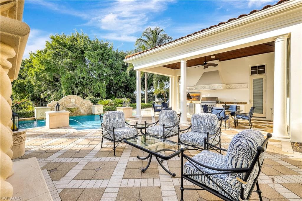 2249 Miramonte CT, NAPLES FL 34105-36
