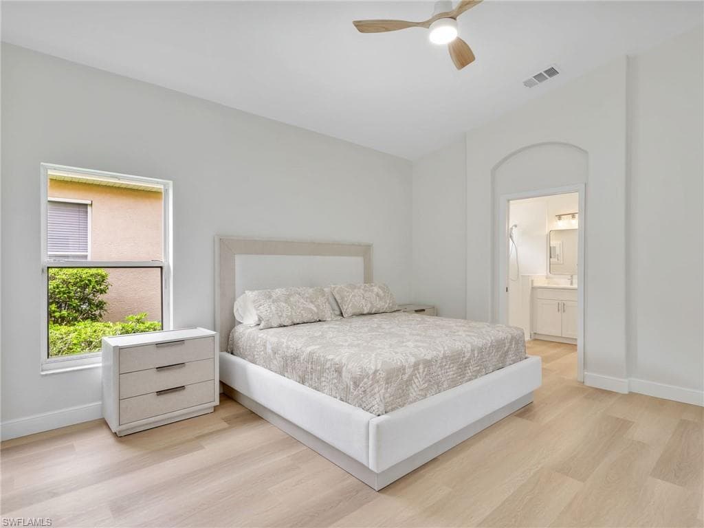 92 Glen Eagle CIR, NAPLES FL 34104-16