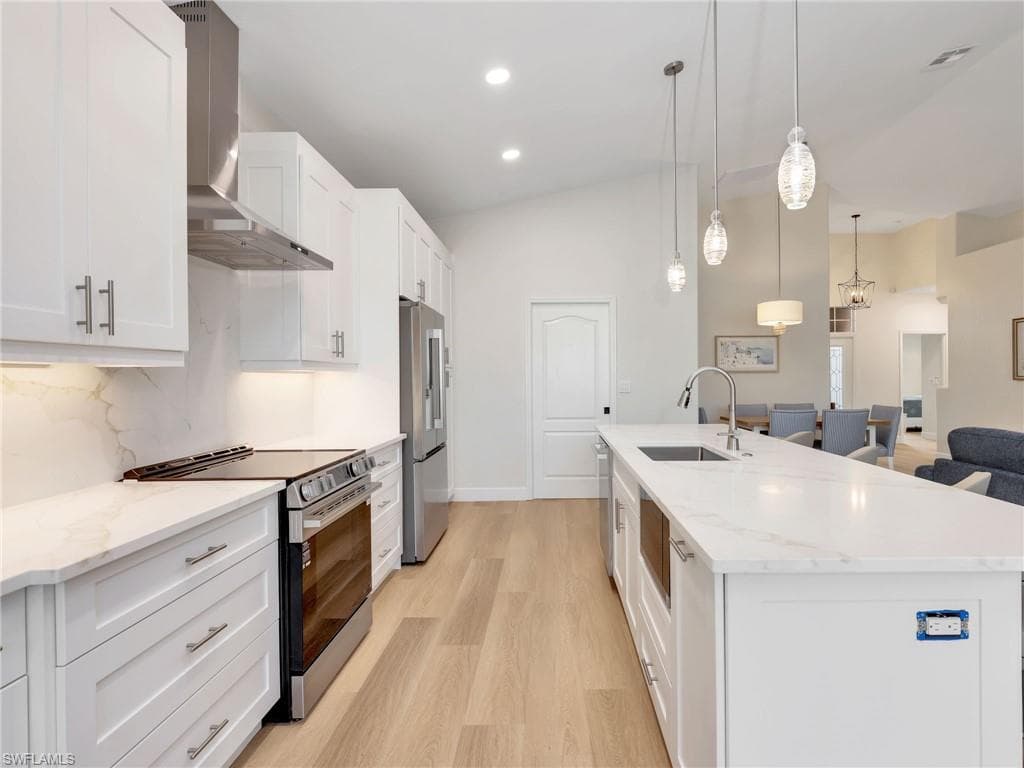 92 Glen Eagle CIR, NAPLES FL 34104-15