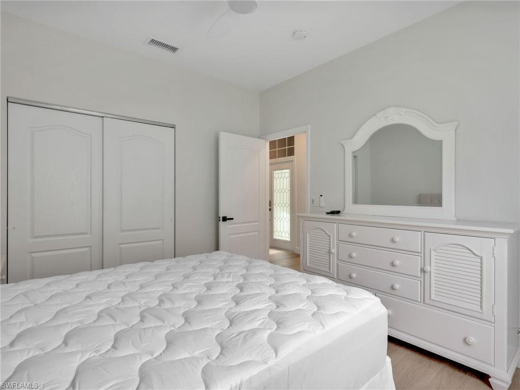 92 Glen Eagle CIR, NAPLES FL 34104-25