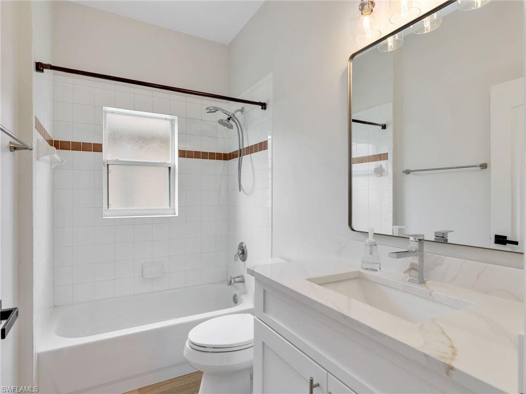 92 Glen Eagle CIR, NAPLES FL 34104-23