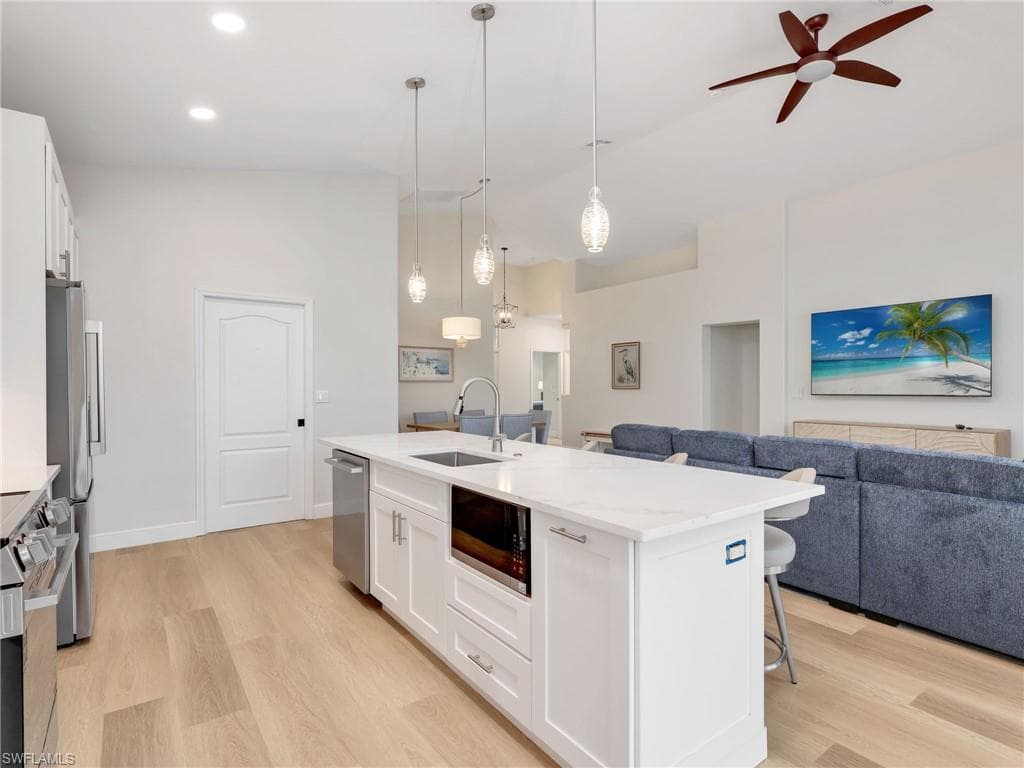 92 Glen Eagle CIR, NAPLES FL 34104-14