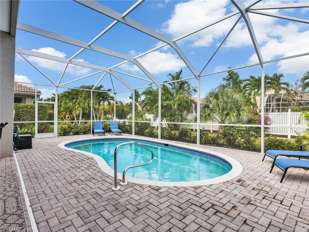 92 Glen Eagle CIR, NAPLES FL 34104-28